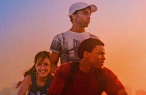 Gagarine (Fanny Liatard and Jérémy Trouilh, 2020)