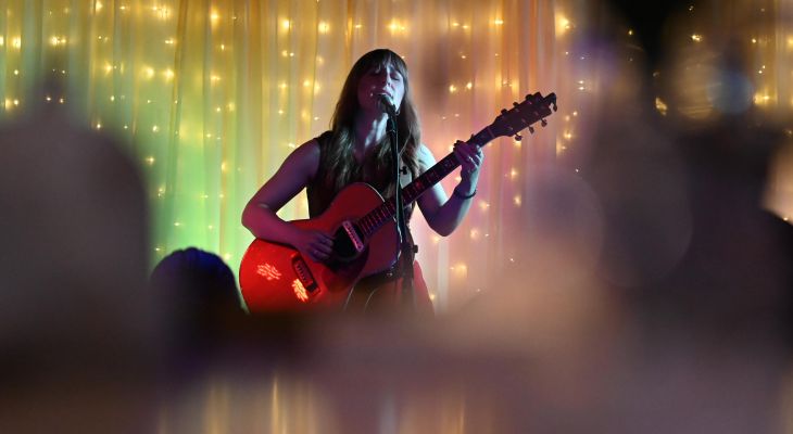 Holly Taymar sings Eva Cassidy