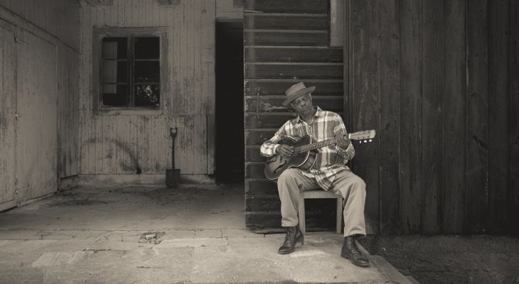 Eric Bibb